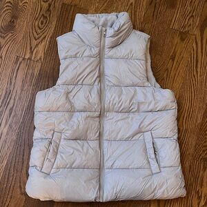 Old Navy Light Gray Fleece-Lined Vest